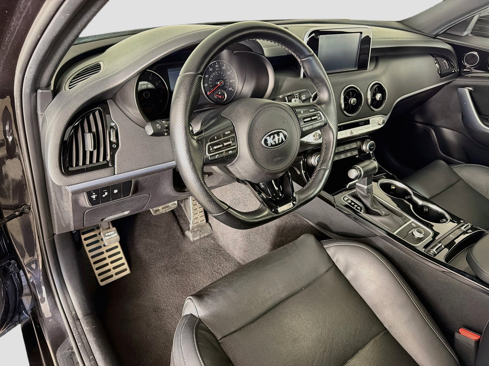 Used 2020 Kia Stinger GT-Line RWD image 9