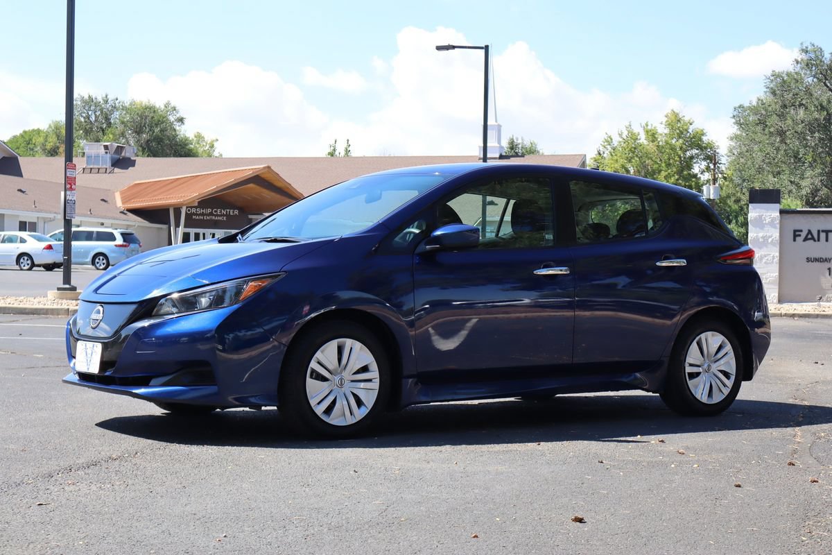 Used 2025 Nissan Leaf S FWD image 11