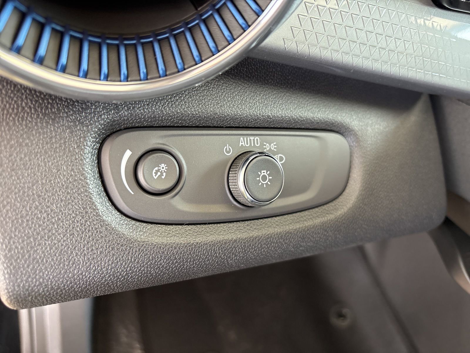 New 2026 Chevrolet Trax LT image 12