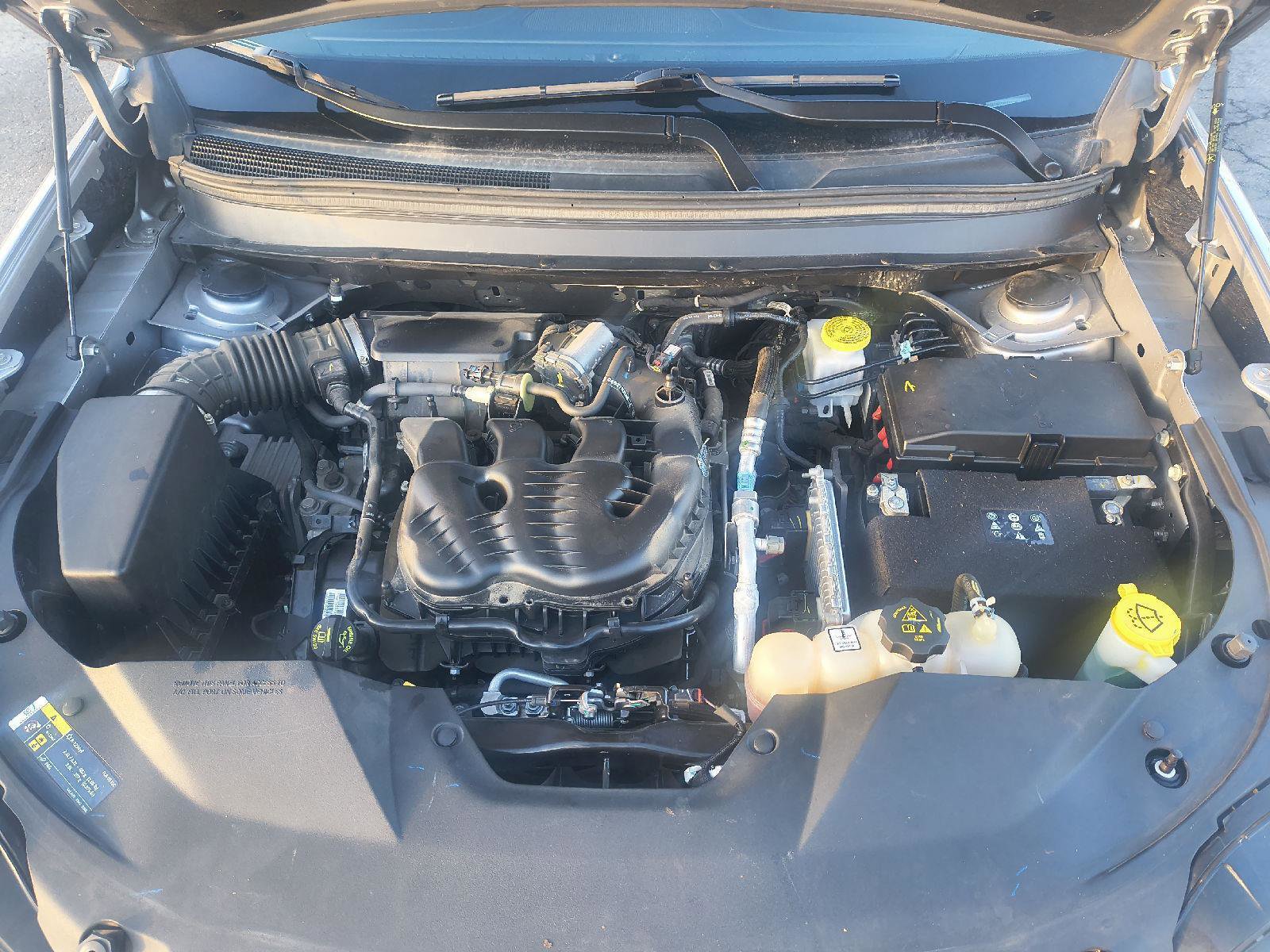 Used 2020 Jeep Cherokee Latitude Plus image 32