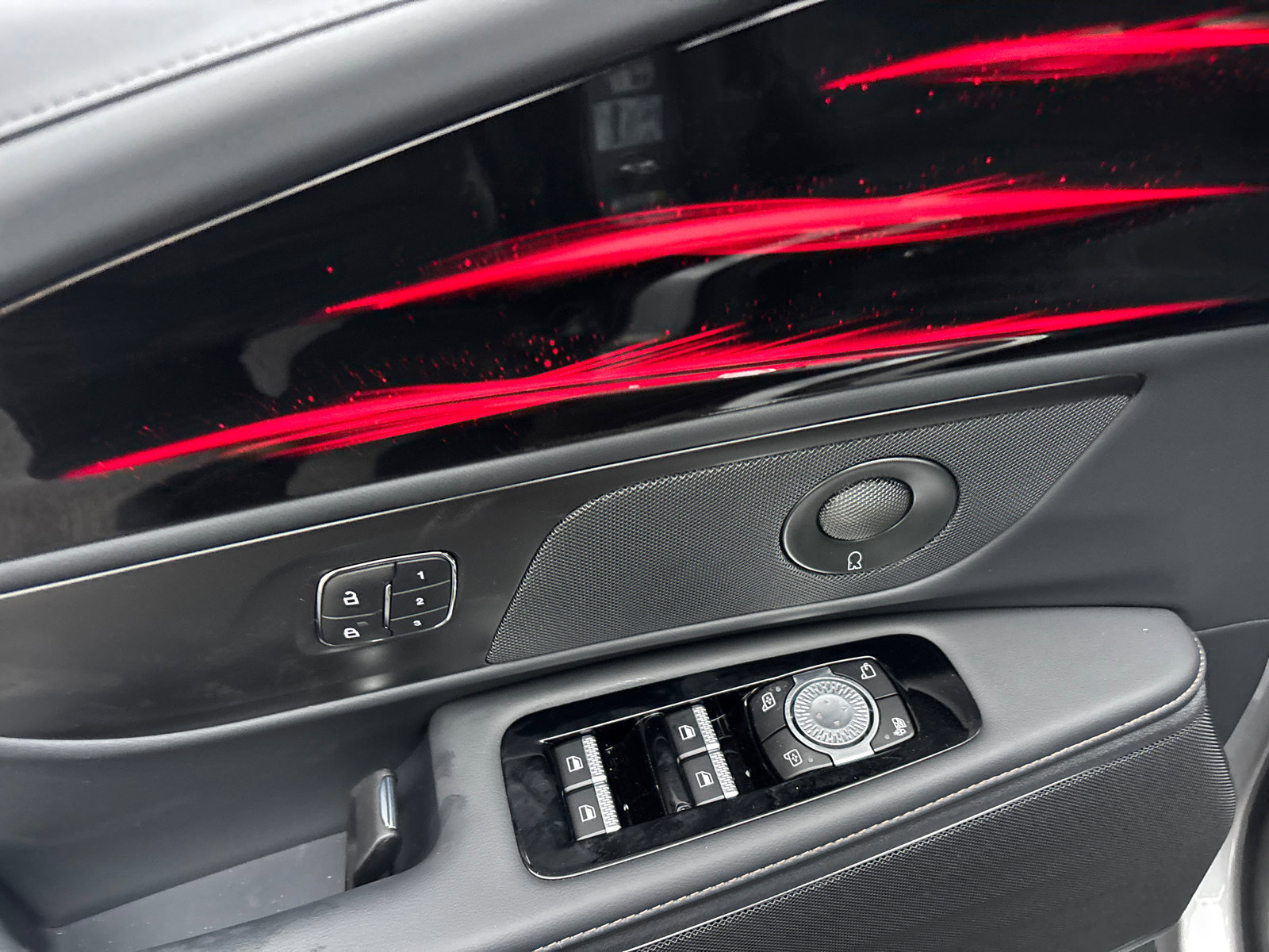 New 2026 Lincoln Nautilus Reserve w/ Jet Appearance Package image 12