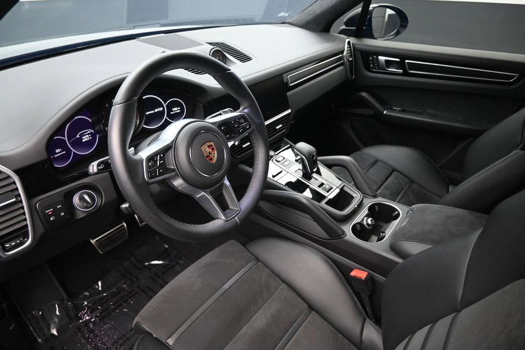 Used 2023 Porsche Cayenne GTS AWD/4WD image 23