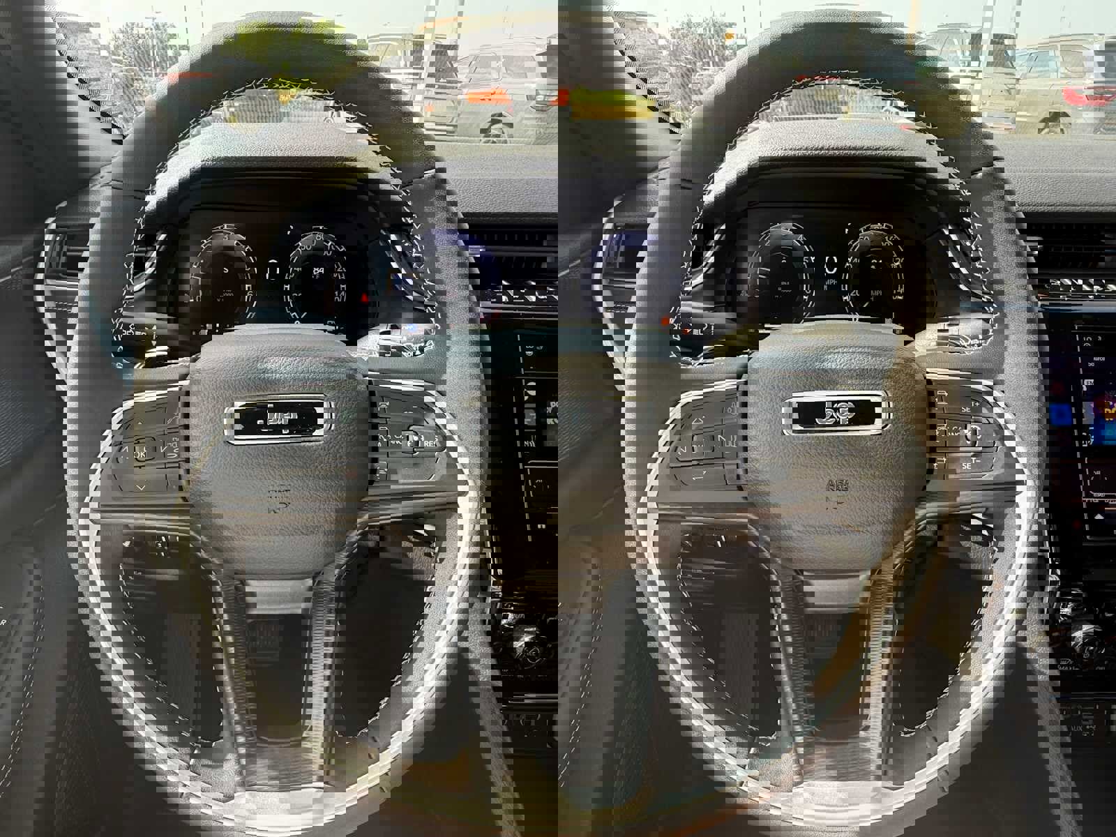 New 2025 Jeep Grand Cherokee Laredo w/ Luxury Tech Group I AWD/4WD image 10