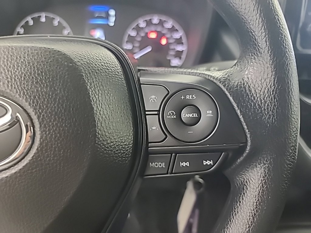 Used 2025 Toyota Corolla LE FWD image 32