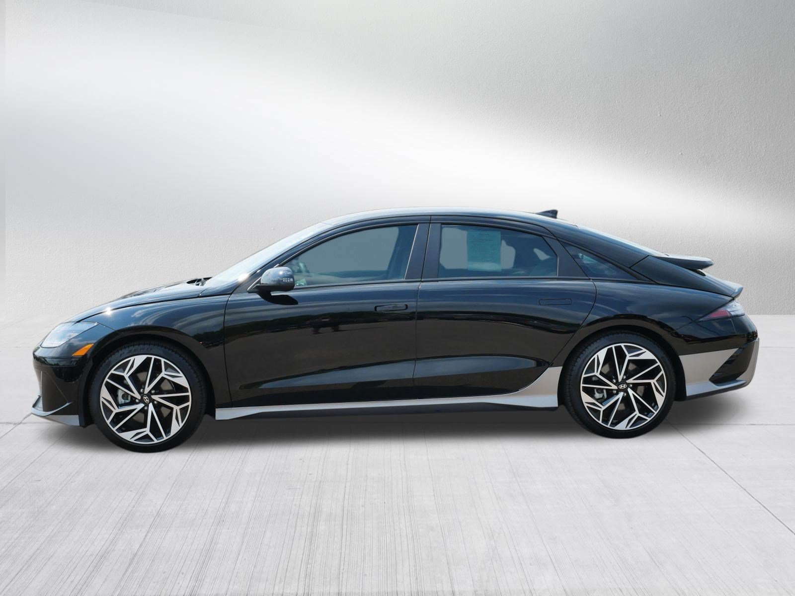 Certified 2023 Hyundai Ioniq 6 SEL RWD image 4