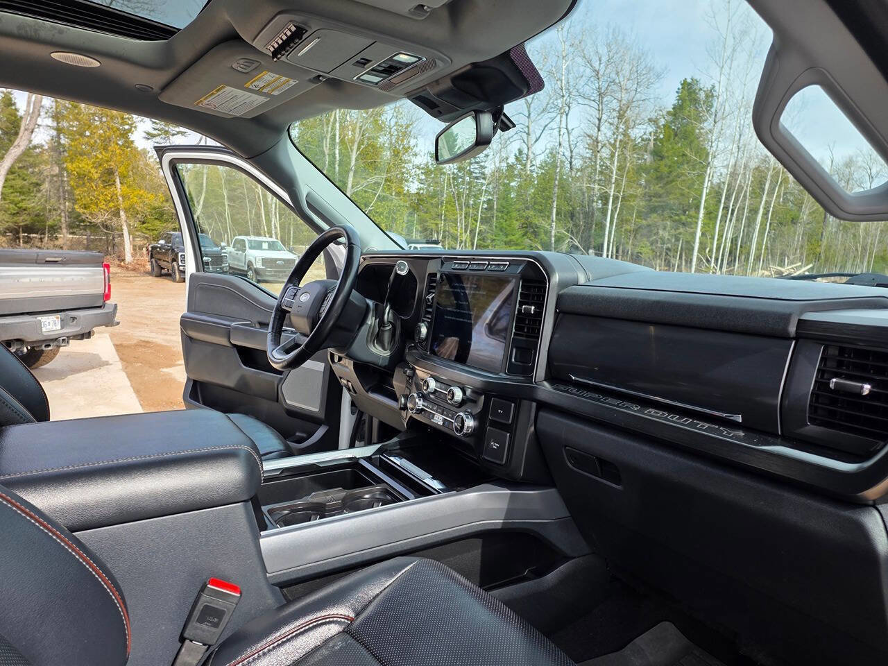 Used 2024 Ford F350 Lariat w/ Lariat Ultimate Package AWD/4WD image 25