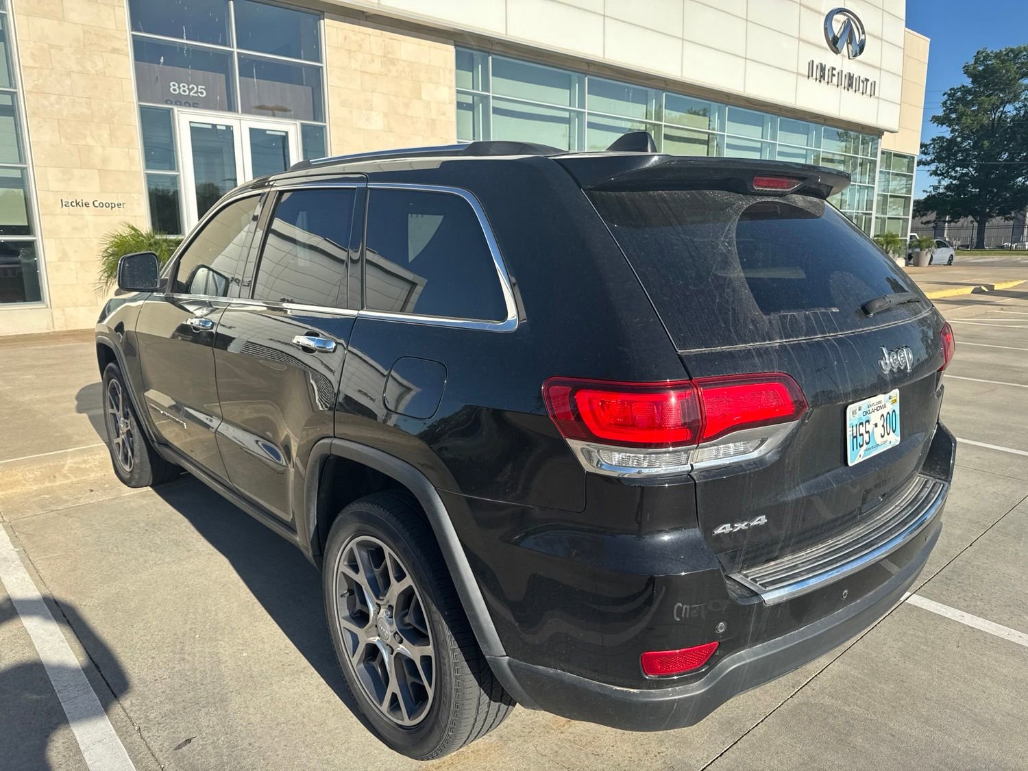 Used 2020 Jeep Grand Cherokee Limited w/ Premium Lighting Group AWD/4WD image 9