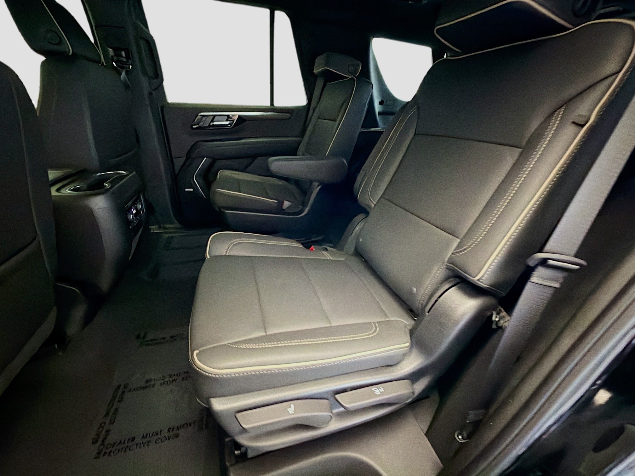 Used 2025 Chevrolet Tahoe Premier w/ Sun And Tow Package AWD/4WD image 13