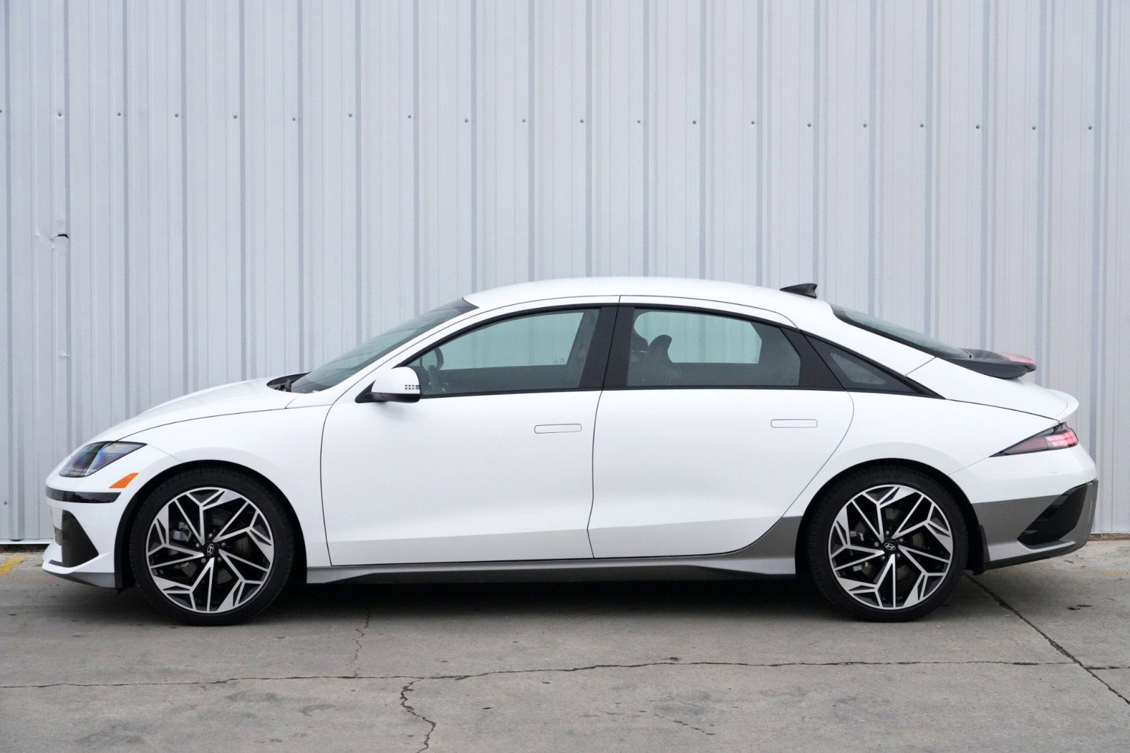 Used 2023 Hyundai Ioniq 6 SEL image 47