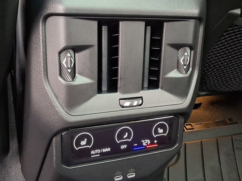 Used 2025 BMW X3 xDrive30i w/ Premium Package image 11