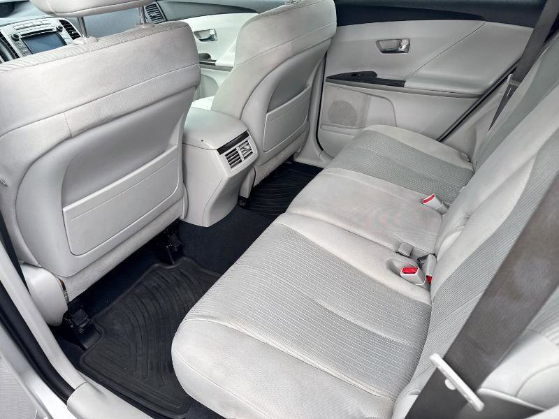 Used 2015 Toyota Venza LE AWD/4WD image 8