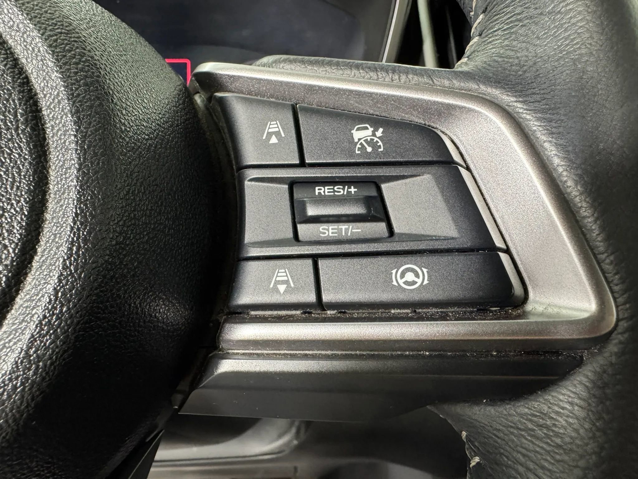 Used 2024 Subaru Ascent Premium w/ Convenience Package image 16