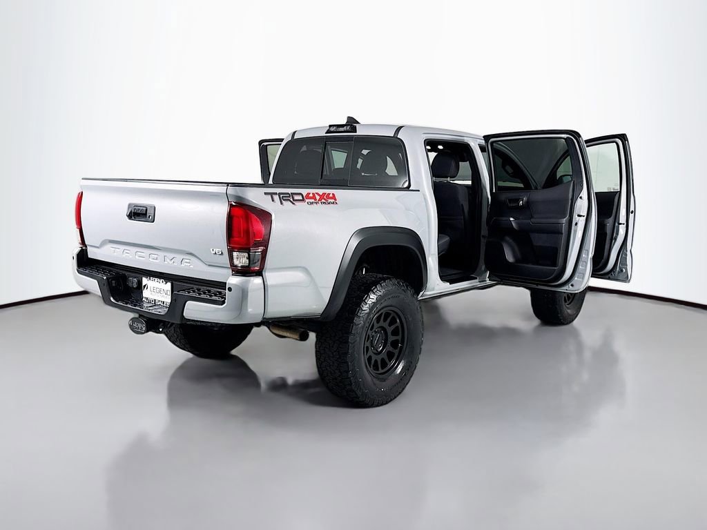 Used 2019 Toyota Tacoma TRD Off-Road w/ Technology Package AWD/4WD image 21