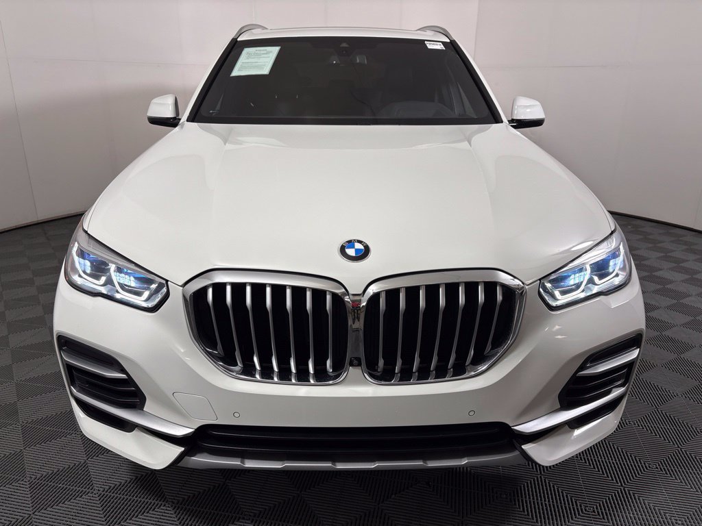 Certified 2023 BMW X5 sDrive40i w/ Executive Package RWD image 3