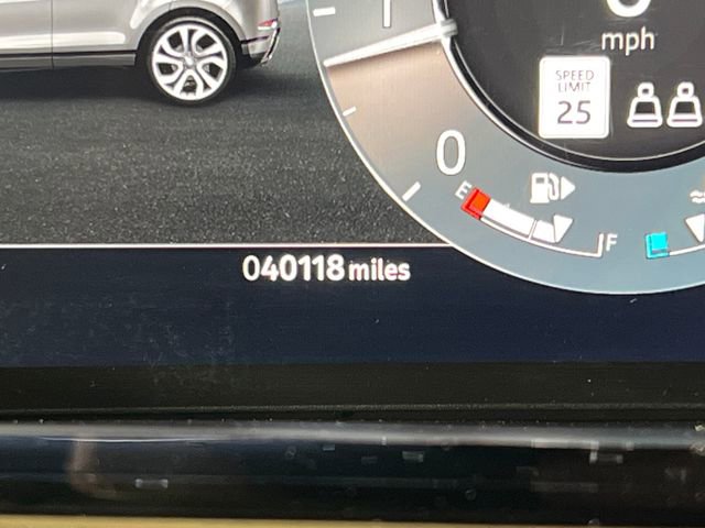 Used 2024 Land Rover Range Rover Evoque Dynamic SE image 18