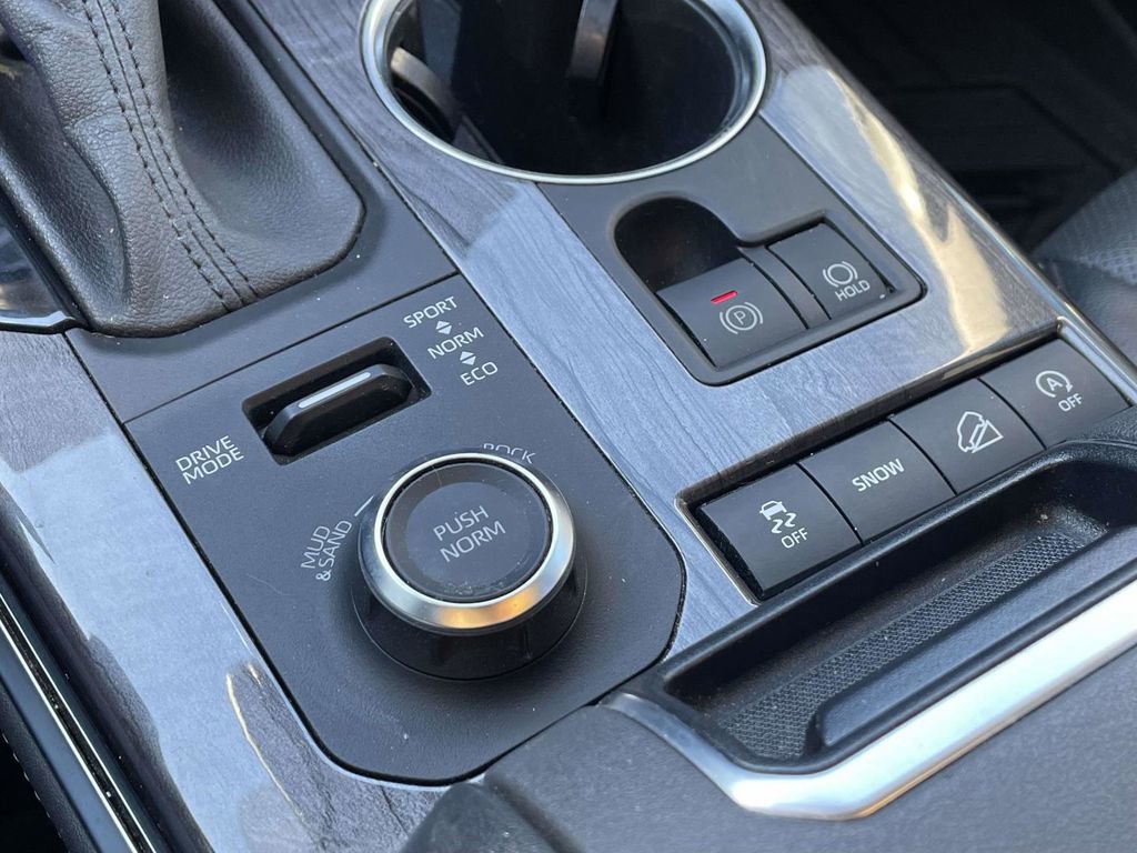 Used 2022 Toyota Highlander Platinum image 37