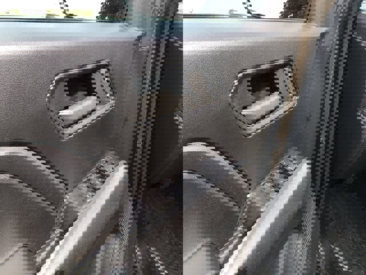 Used 2024 Chevrolet Colorado W/T image 12