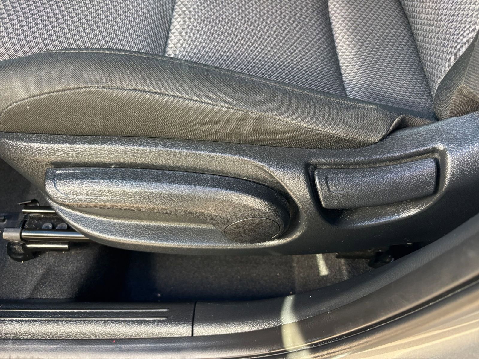 Used 2025 Kia Soul LX w/ LX Technology Package image 23