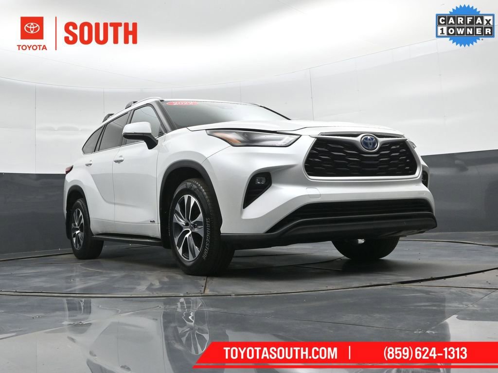 Used 2022 Toyota Highlander XLE image 48
