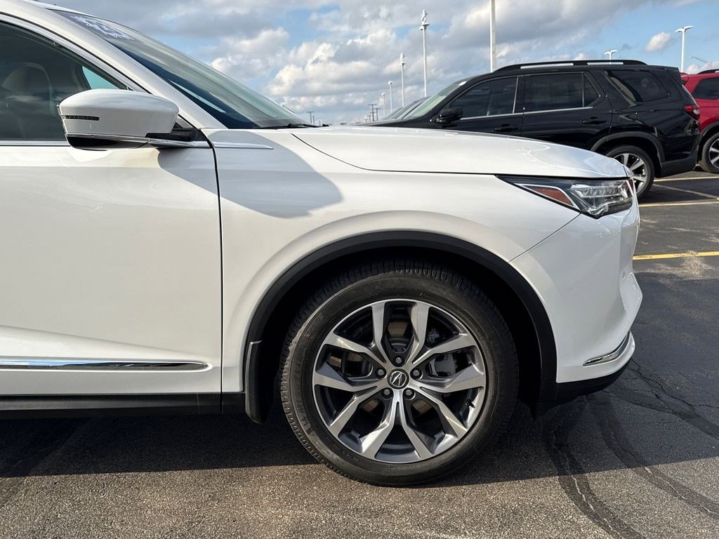 Used 2023 Acura MDX SH-AWD w/ Technology Package image 15