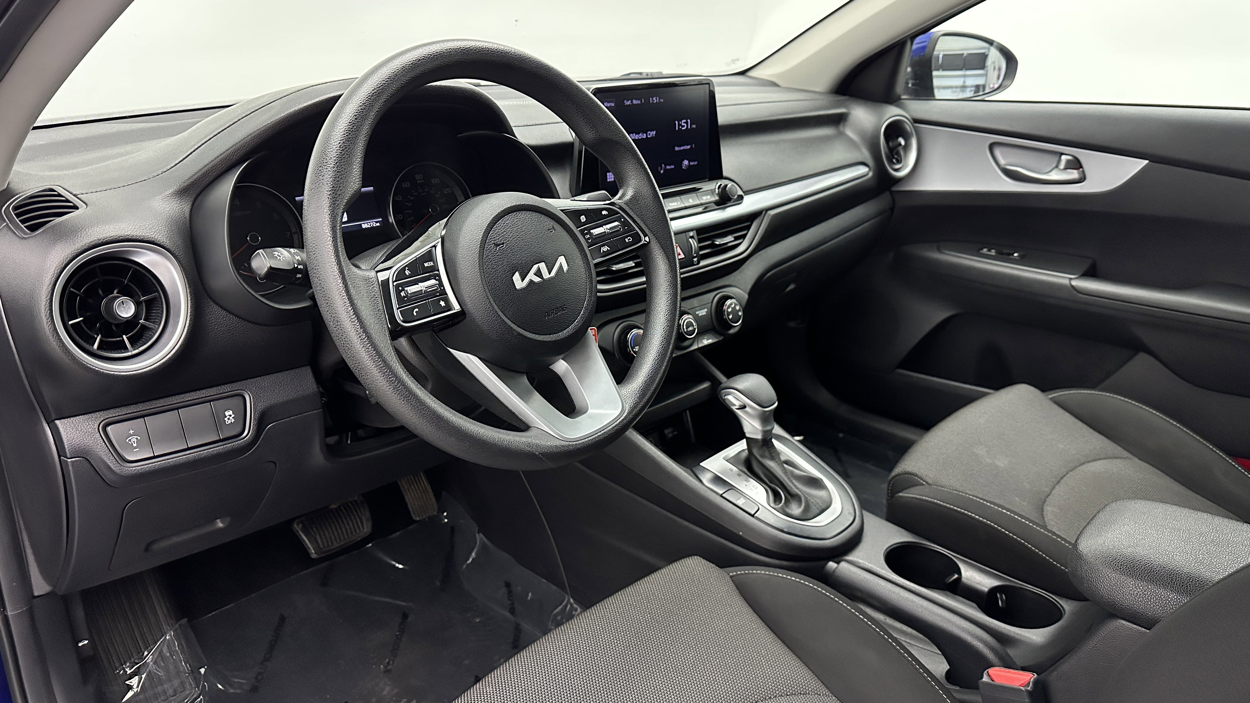 Used 2022 Kia Forte LXS image 8