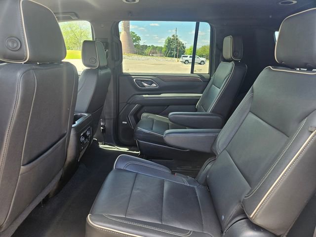 Used 2023 Chevrolet Suburban Premier AWD/4WD image 25