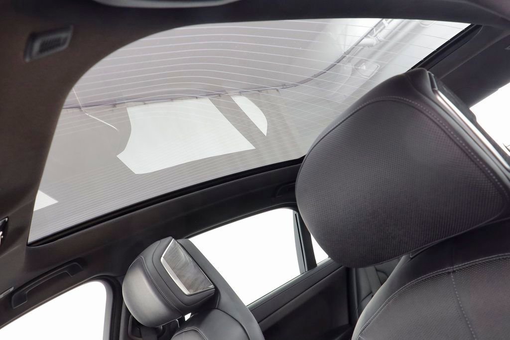 Certified 2023 BMW 760i xDrive image 15