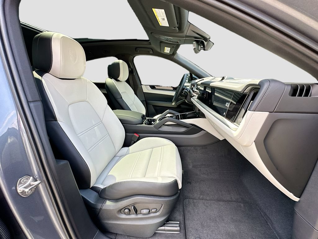 New 2026 Porsche Cayenne S AWD/4WD image 30