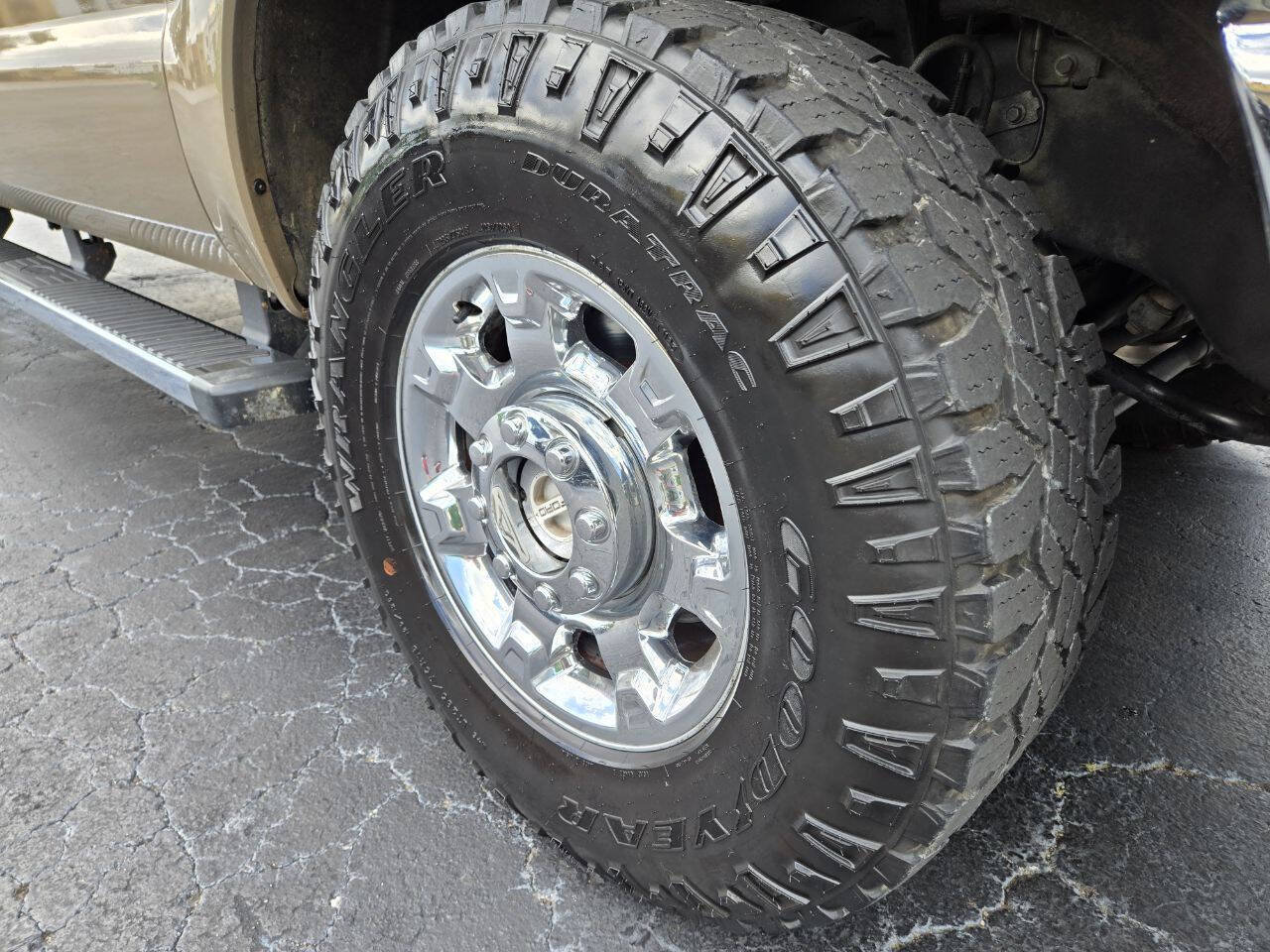 Used 2012 Ford F250 XLT w/ XLT Premium Pkg AWD/4WD image 19