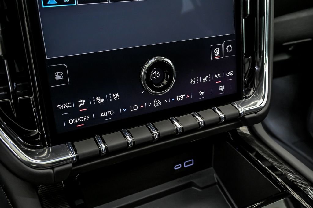 New 2026 GMC Yukon Elevation w/ Elevation Premium Package AWD/4WD image 18