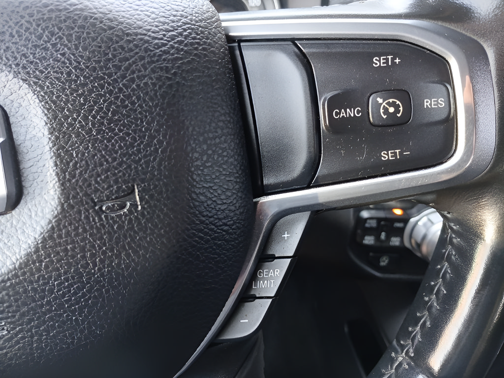 Used 2022 RAM 1500 Laramie AWD/4WD image 23