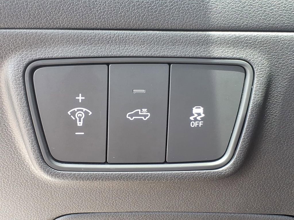 Used 2023 Hyundai Santa Cruz SEL w/ Activity Package FWD image 17