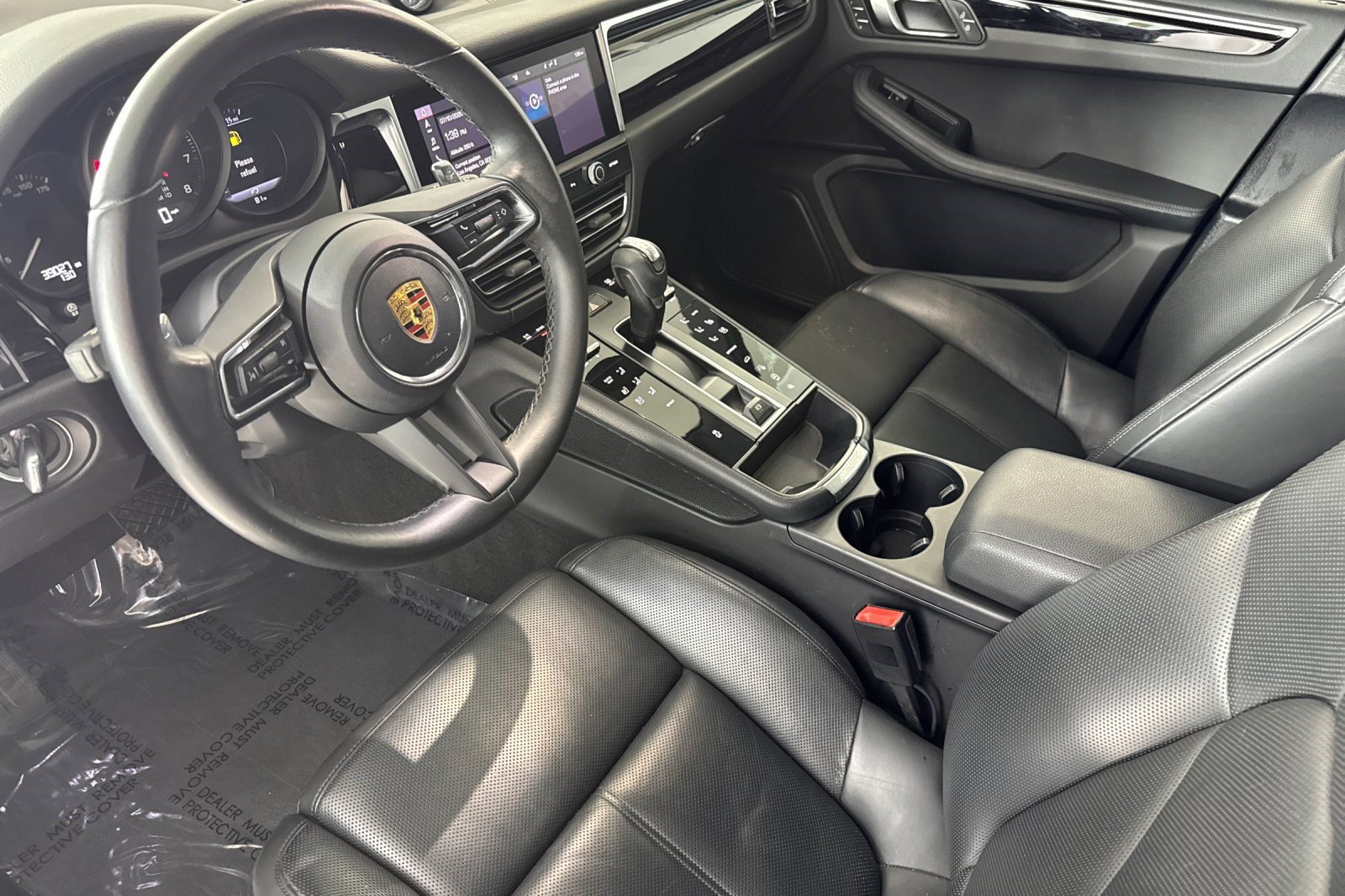 Used 2023 Porsche Macan AWD/4WD image 4