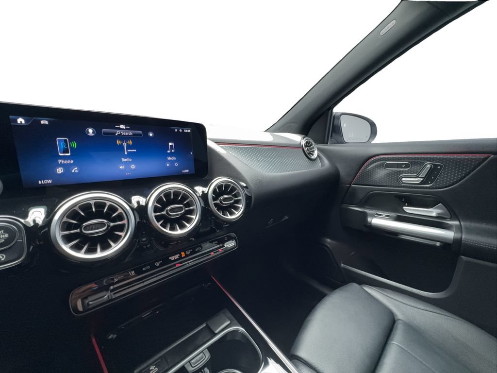 Used 2024 Mercedes-Benz GLA 250 image 41
