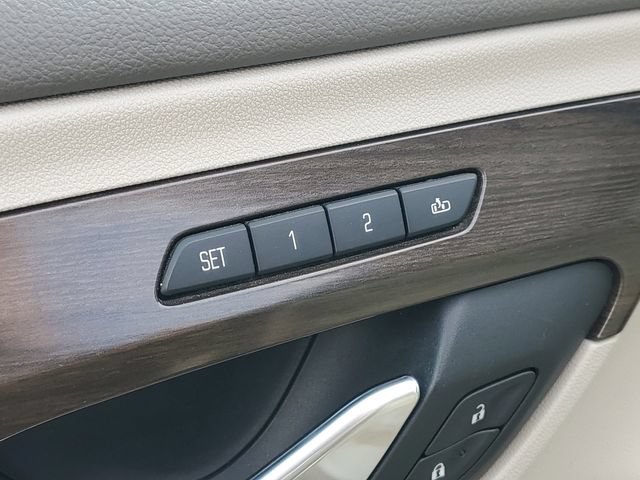 Used 2018 GMC Terrain Denali w/ Driver Alert Package II AWD/4WD image 13