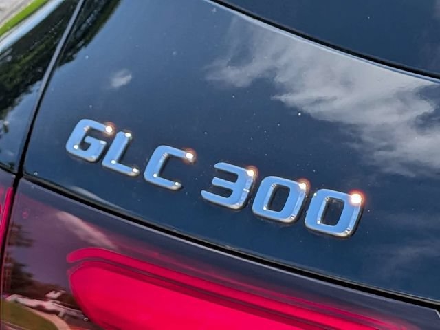Used 2024 Mercedes-Benz GLC 300 4MATIC image 12