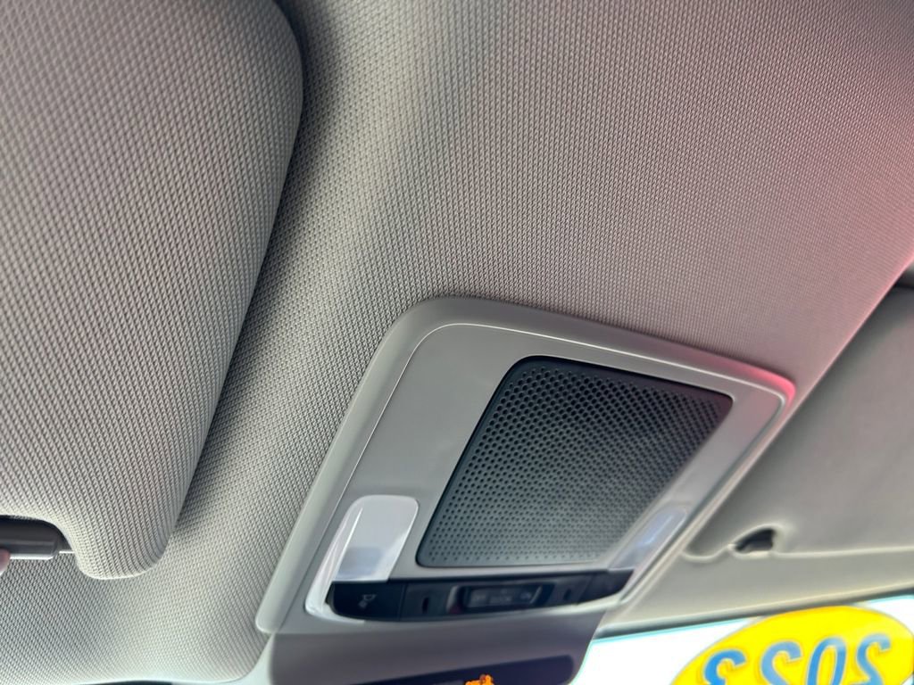 Used 2023 Honda HR-V LX image 25