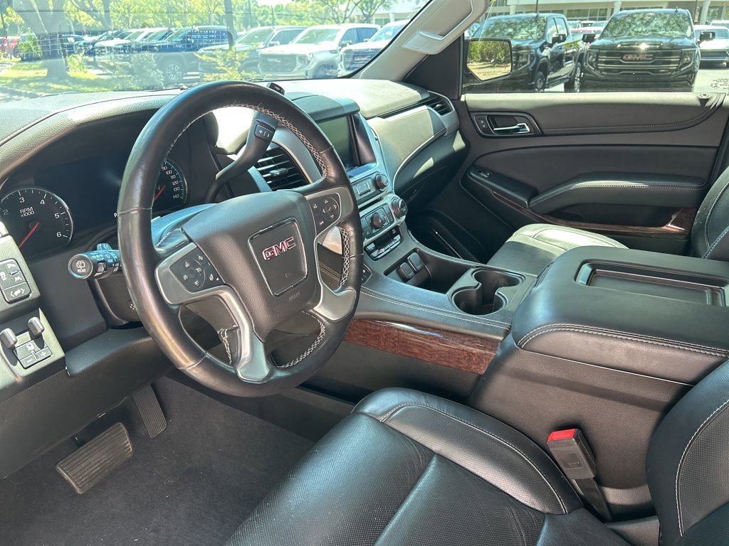Used 2019 GMC Yukon SLT w/ Graphite Performance Edition RWD image 9