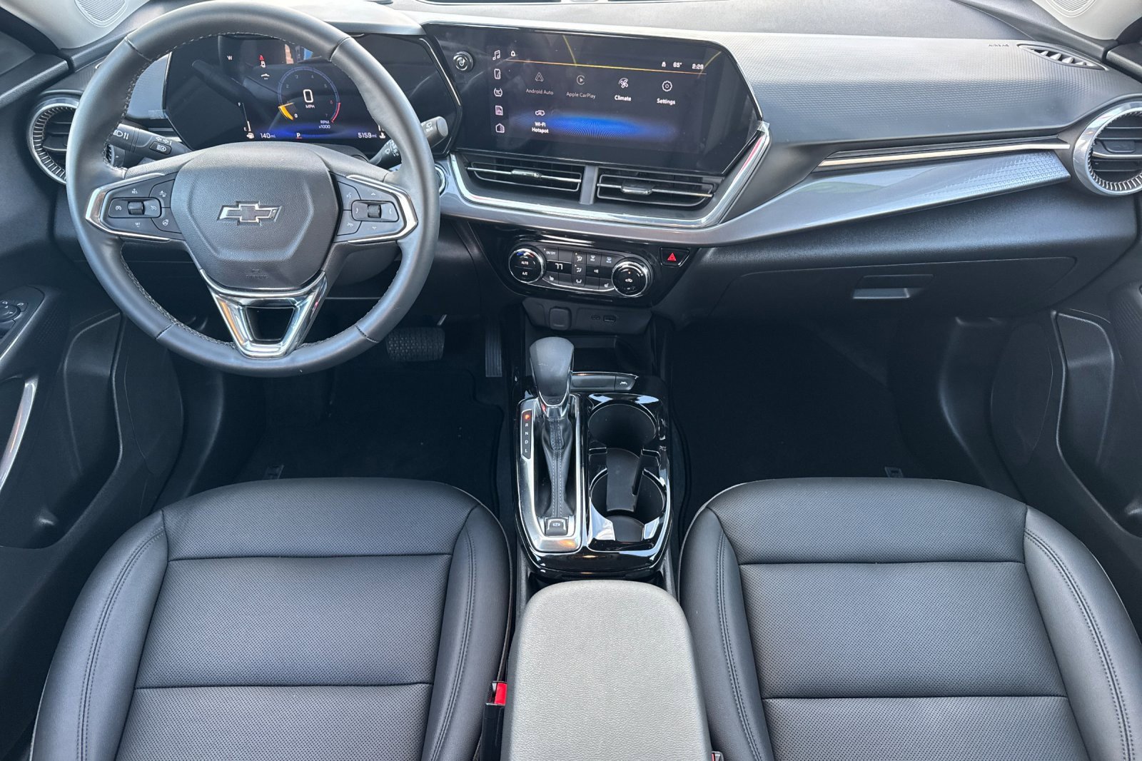 Used 2025 Chevrolet Trax ACTIV w/ Sunroof Package image 15