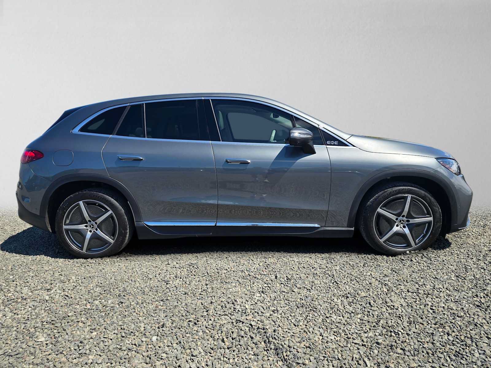 Used 2023 Mercedes-Benz EQE 350+ SUV w/ AMG Line Exterior Package image 3