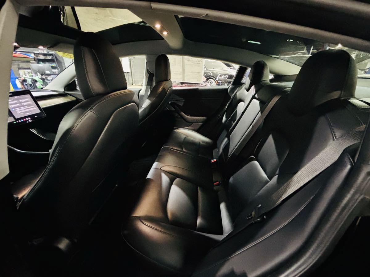 Used 2018 Tesla Model 3 Mid Range RWD image 26