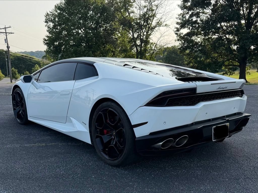 Used 2015 Lamborghini Huracan LP 610-4 AWD/4WD image 8