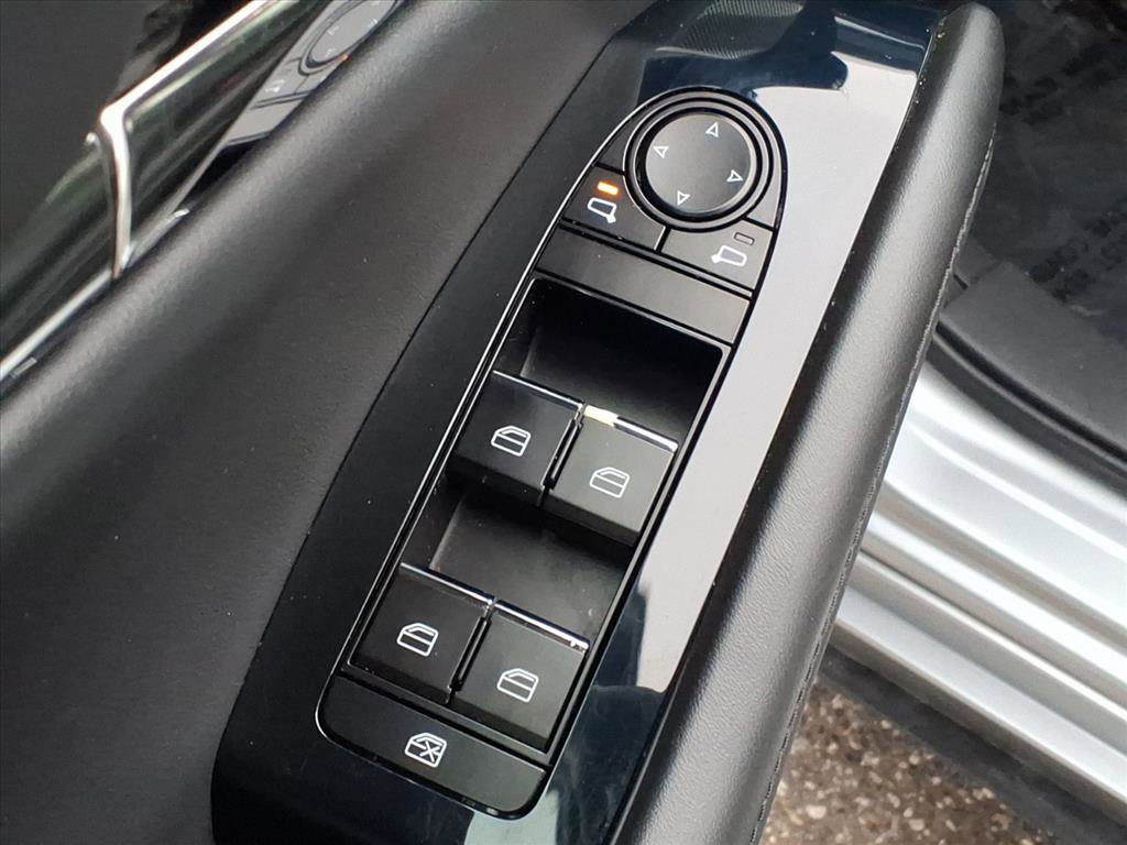 Used 2019 MAZDA MAZDA3 Preferred image 14