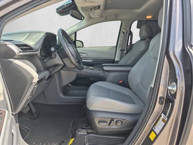 Used 2024 Toyota Sienna XLE FWD image 15