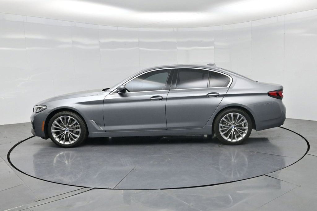 Used 2023 BMW 540i w/ Convenience Package RWD image 9