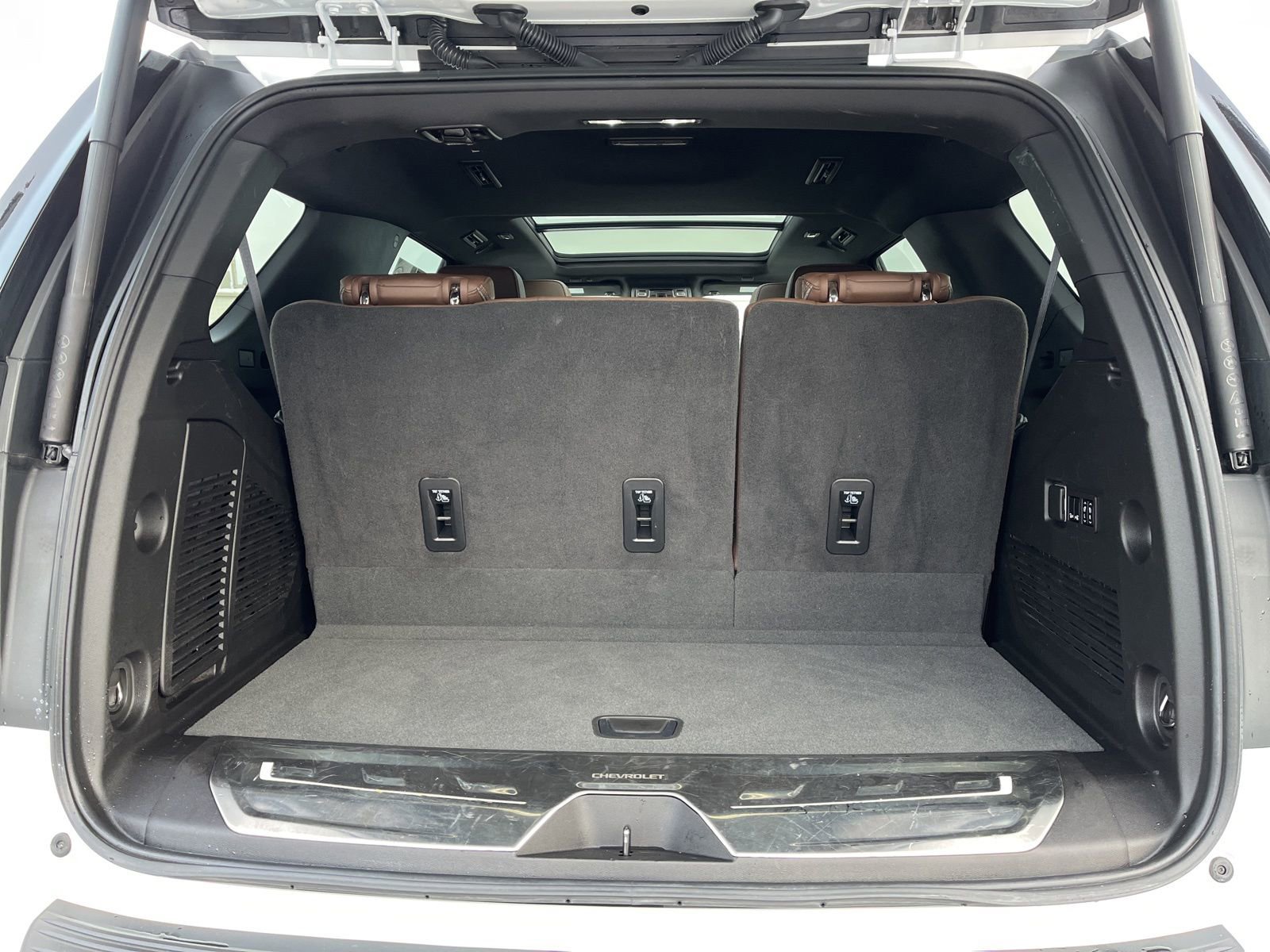 Certified 2023 Chevrolet Tahoe High Country w/ LPO, Illumination Package image 21
