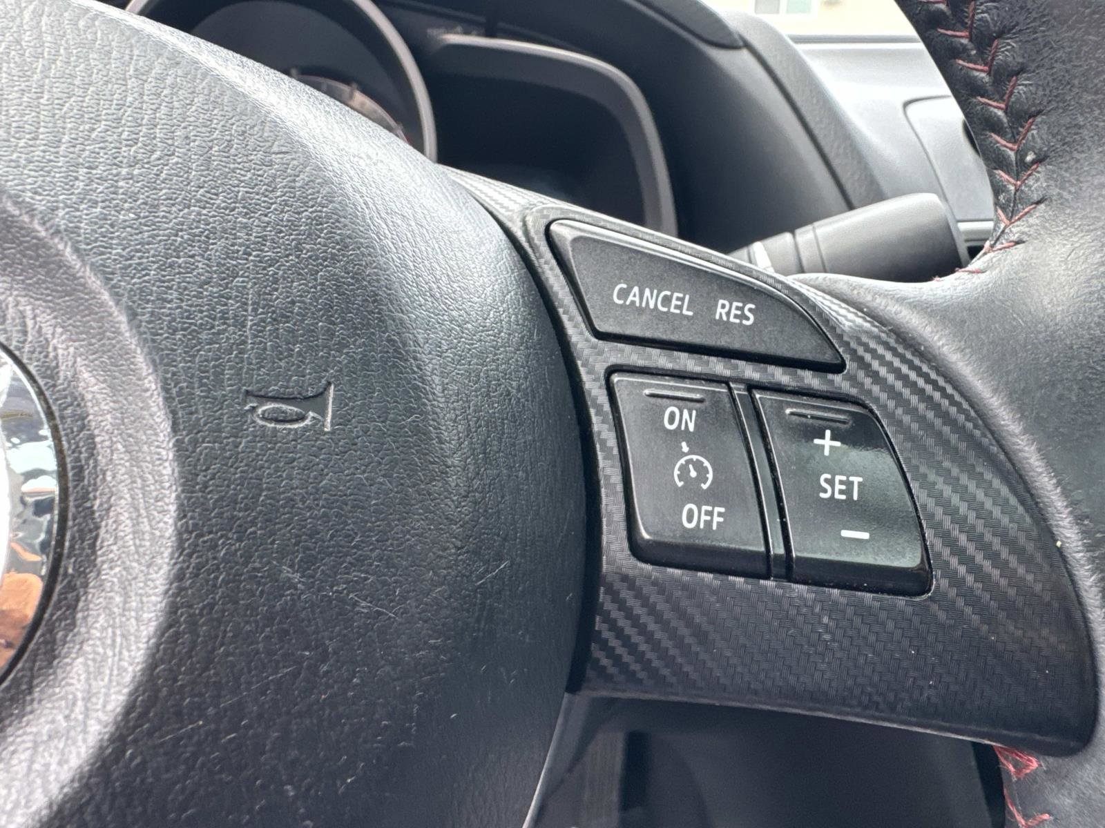 Used 2016 MAZDA MAZDA3 i Touring FWD image 19
