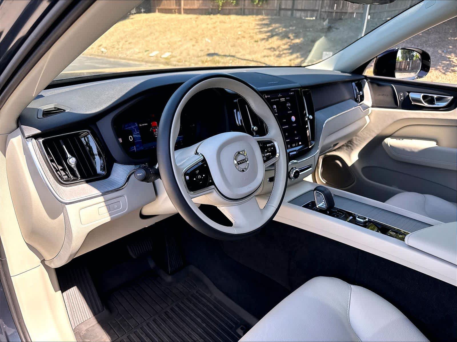 Used 2024 Volvo XC60 T8 Plus AWD/4WD image 17