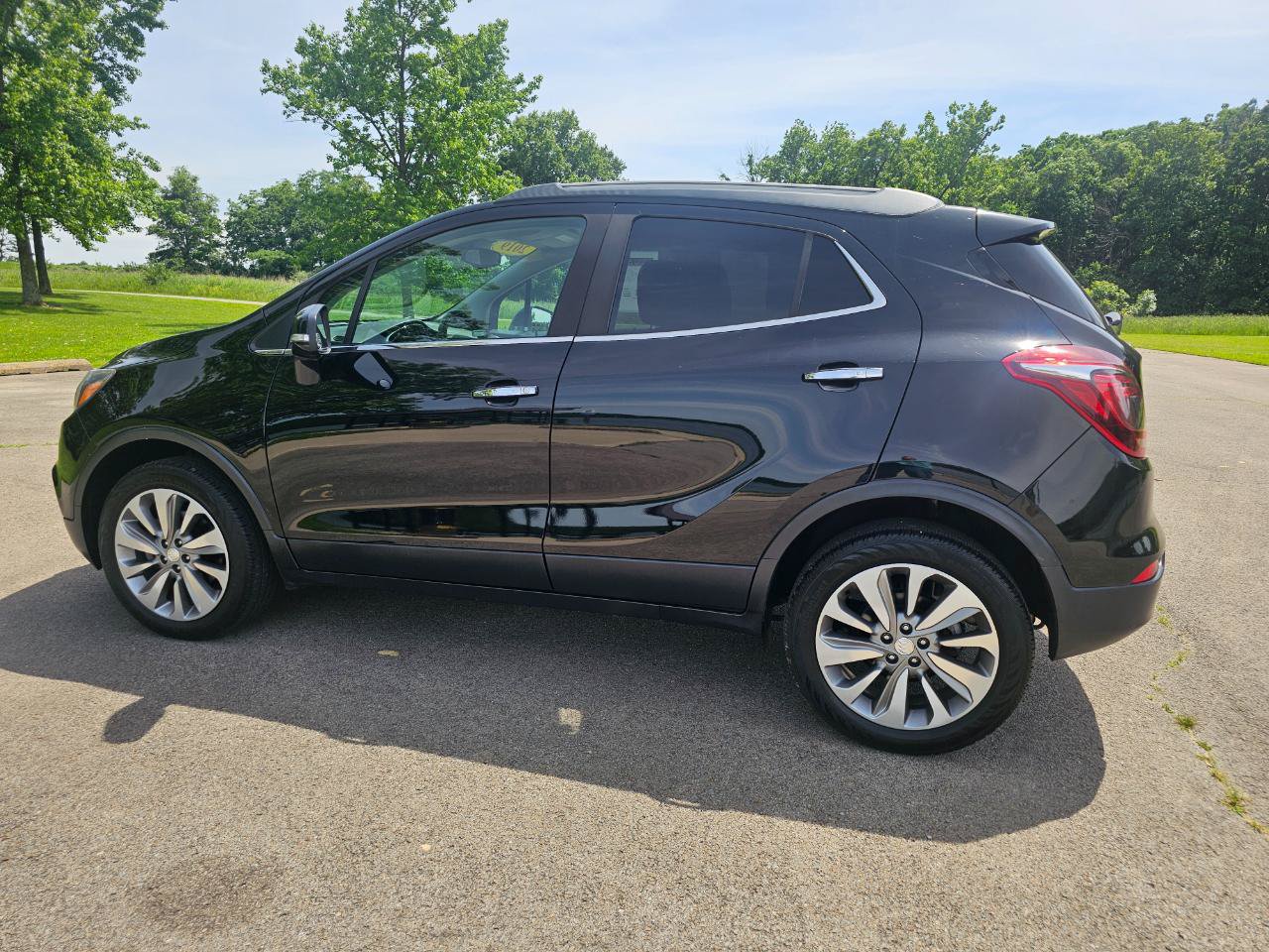 Used 2019 Buick Encore Preferred AWD/4WD image 8