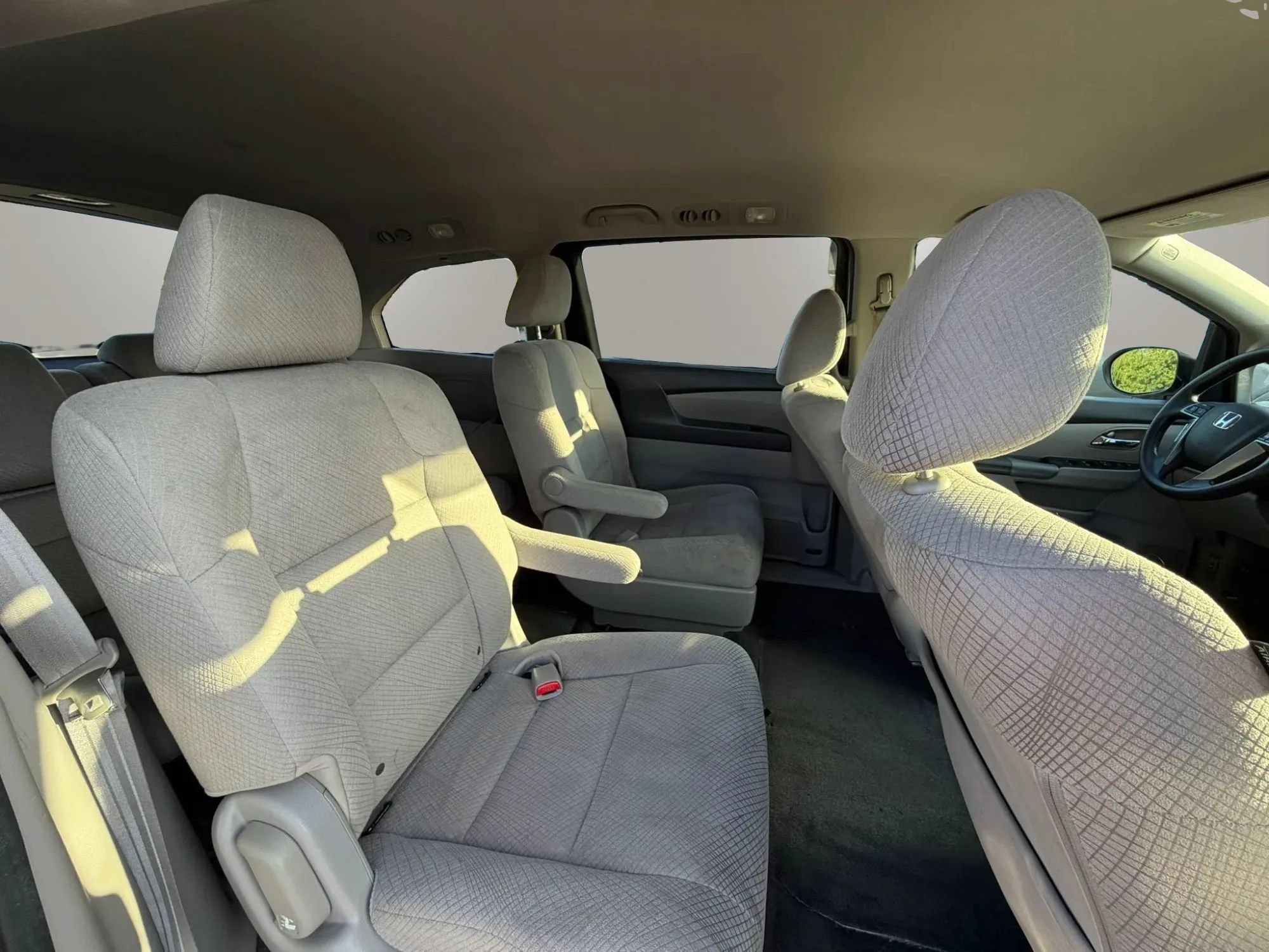 Used 2014 Honda Odyssey LX image 18